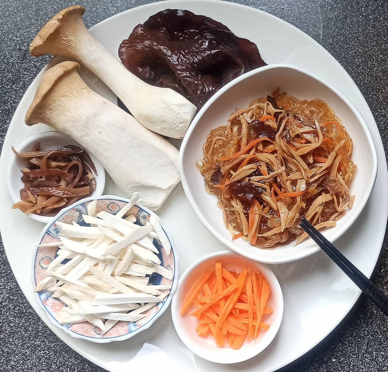 杏鮑菇素粉絲煲