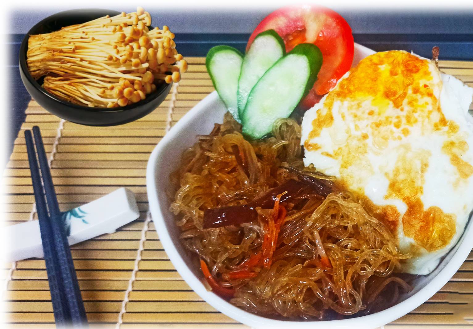 金滑菇素粉絲煲